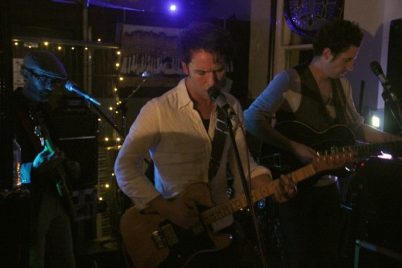 Mum Dad and the Kids 20141129 Gladstone Arms 02 small